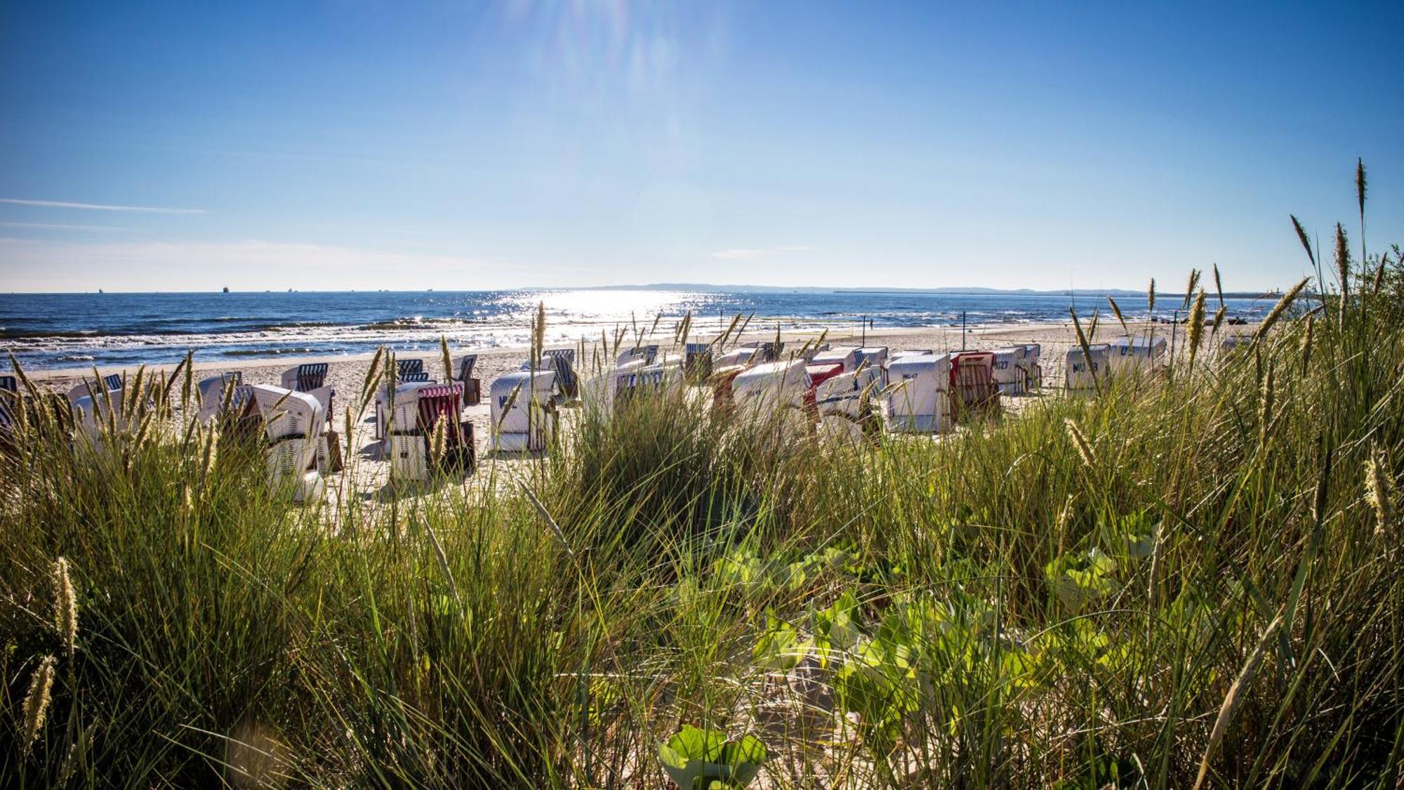 Ostseehotel Villen Im Park - Ein Rovell Hotel ゼーバート・ヘリングスドルフ エクステリア 写真