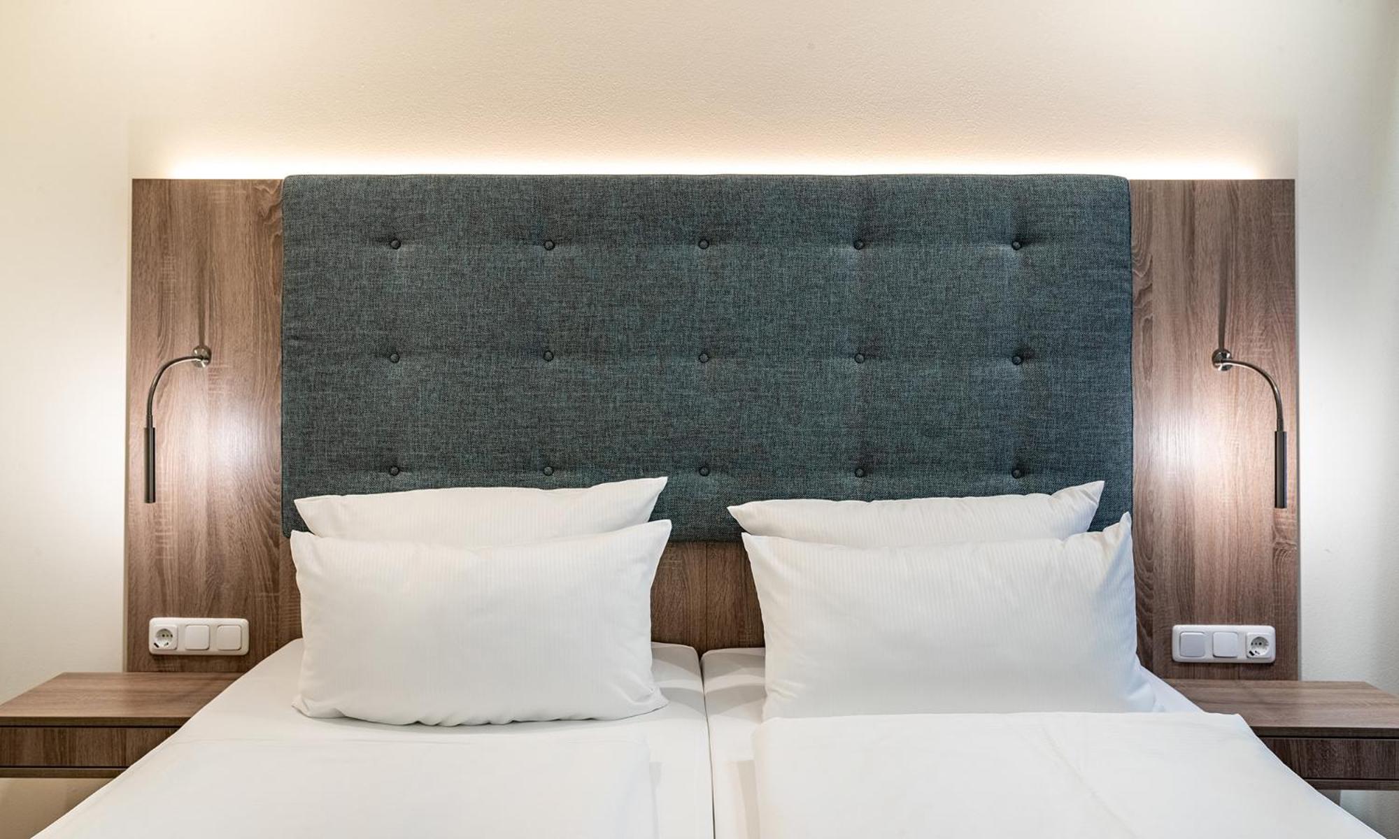 Ostseehotel Villen Im Park - Ein Rovell Hotel ゼーバート・ヘリングスドルフ エクステリア 写真