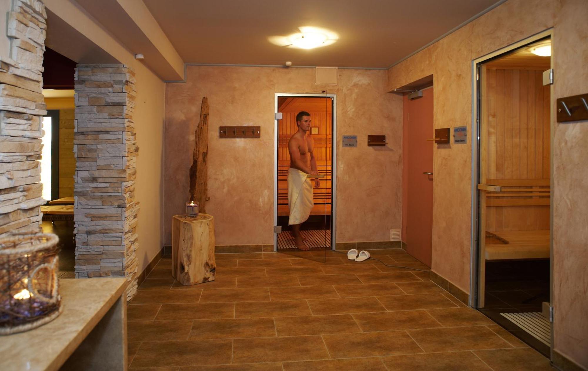 Ostseehotel Villen Im Park - Ein Rovell Hotel ゼーバート・ヘリングスドルフ エクステリア 写真