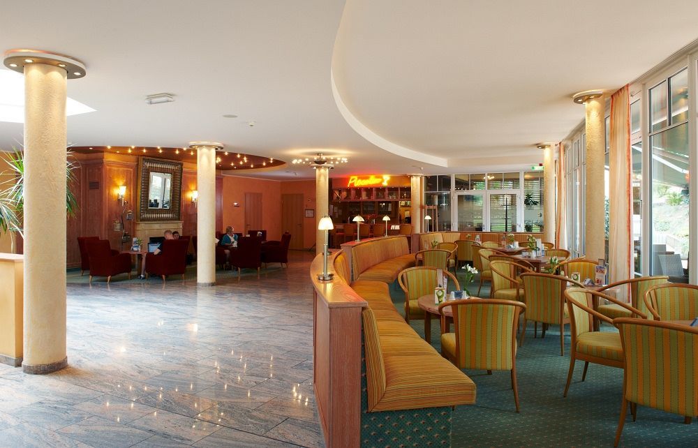 Ostseehotel Villen Im Park - Ein Rovell Hotel ゼーバート・ヘリングスドルフ エクステリア 写真